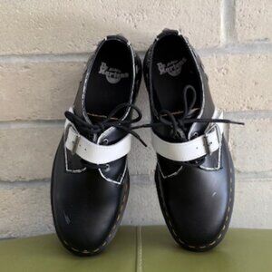 Dr. Martens Zambrello stud oxfords size US W 11 / M 10 / EU 43 new with defects
